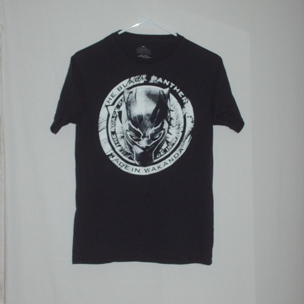 Black Panther short sleeve T-shirt by Marvel